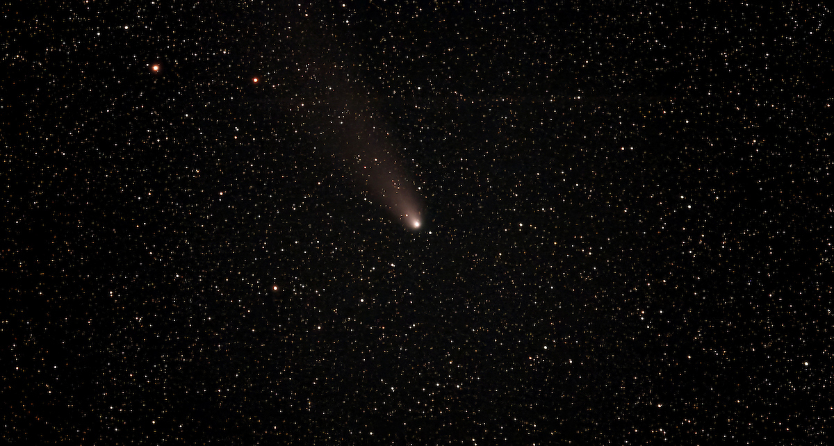 Comet C/2023 A3 (Tsuchinshan–ATLAS). Composite of 30 images taken with a Vaonis Vespera-II Telescope (250 mm, f/5, 30 x 10 sec).